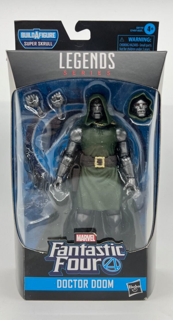 IMG_3858 (1) HASBRO MARVEL LEGENDS DR DOOM NO BAF PIECE