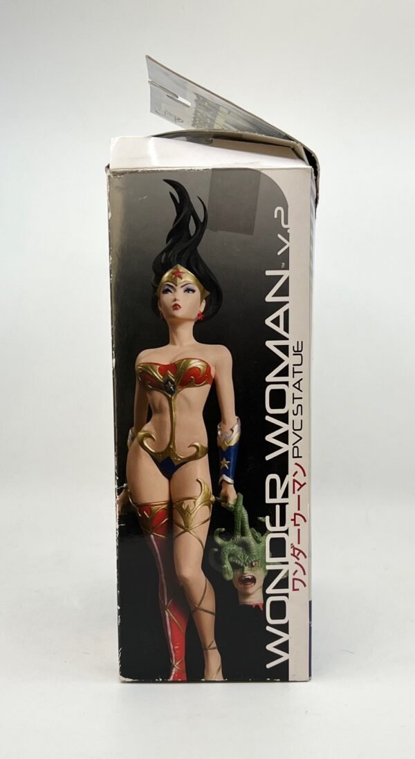 DC COMICS & DC DIRECT AME COMI #1 AND AME COMI WONDER WOMAN (open box)HEROINE SERIES FIGURE